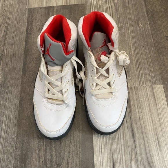 Nike Hi Top Air Jordan Fire Red Retro 2000’s 10 Men’s Sneakers - Picture 1 of 7